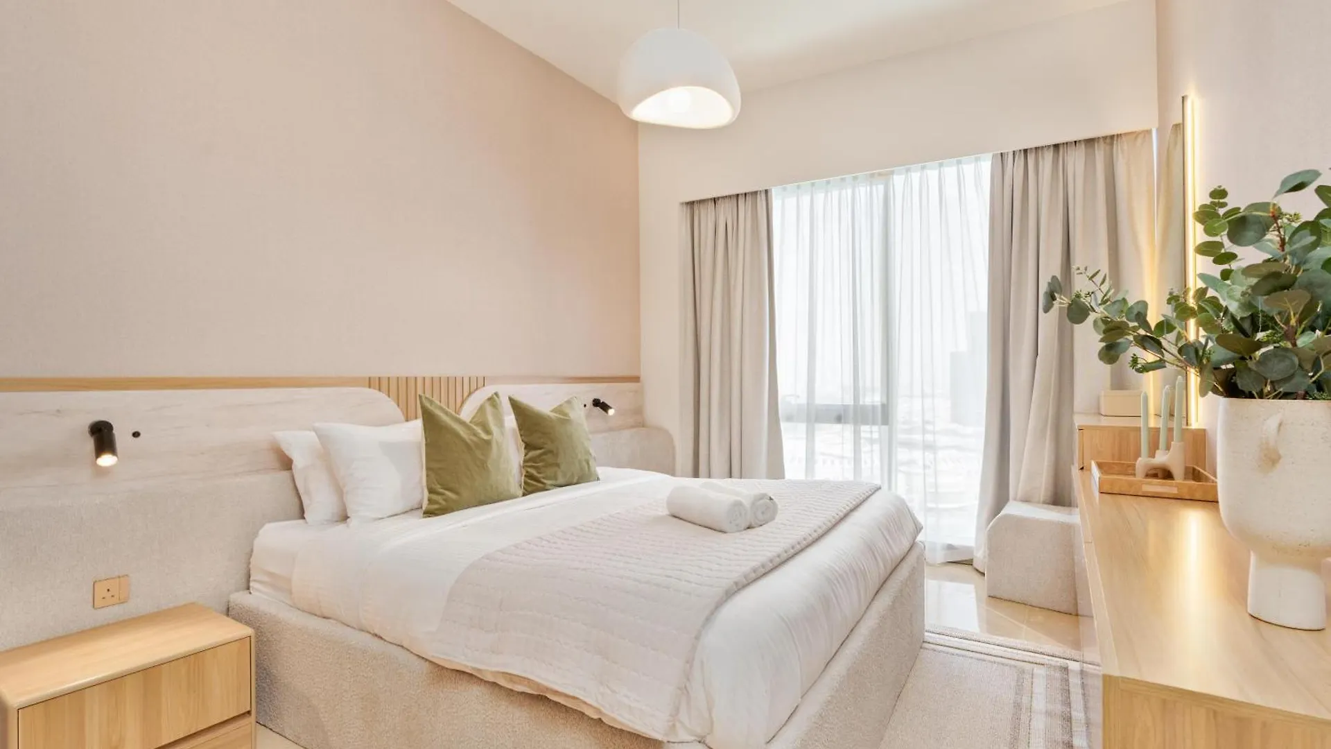 Grande 12 Opera District - Mesmerizing Full Burj & Fountain View Luxury Opera Unit Dubai Lejlighed